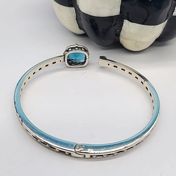 Brighton "YOUR TRUE COLOR: LOVEABLE" Swarovski Crystal Solitaire Hinged Bangle! - Picture 6 of 11